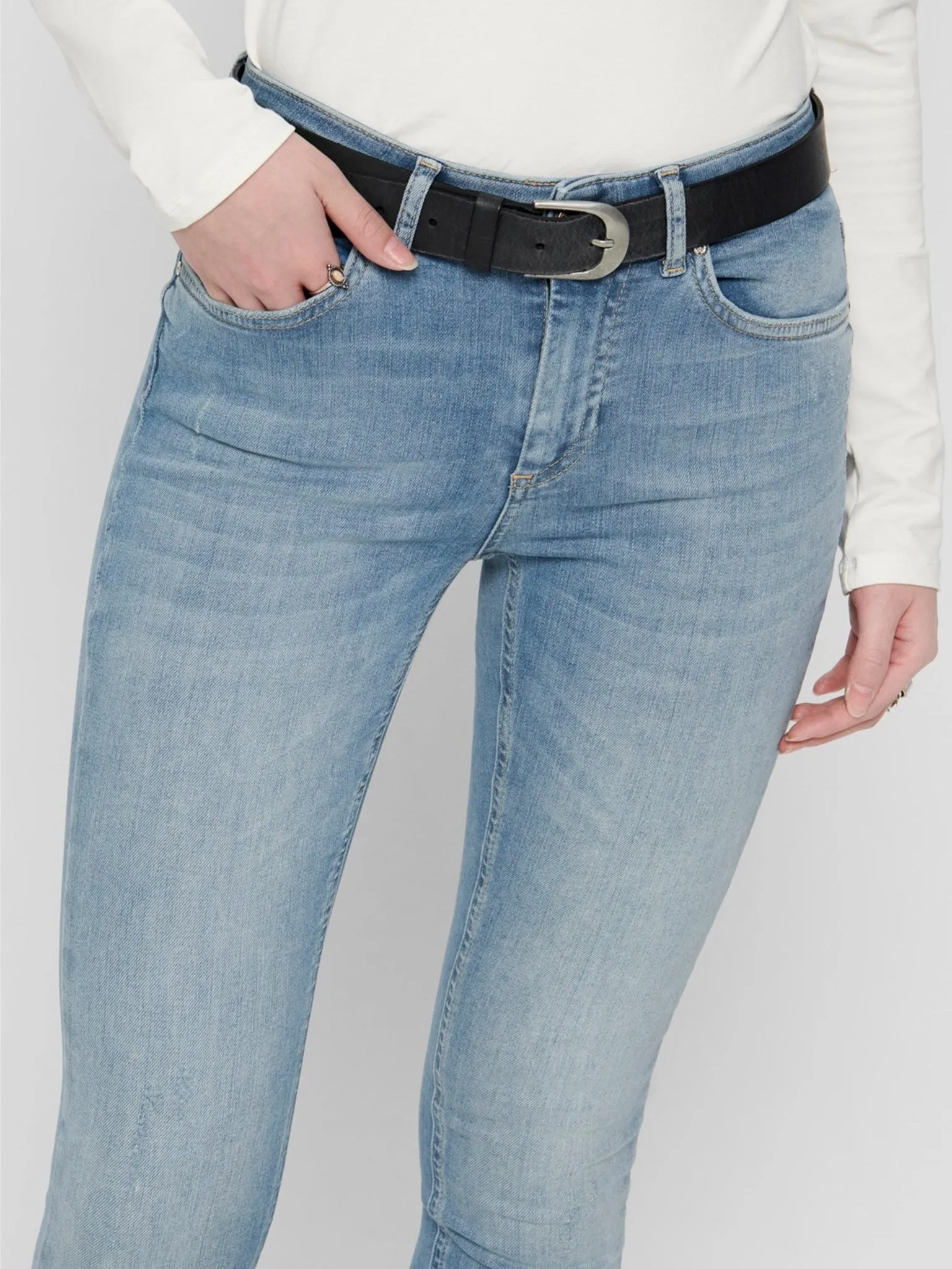 Blush Mid Jeans - Light Blue Denim