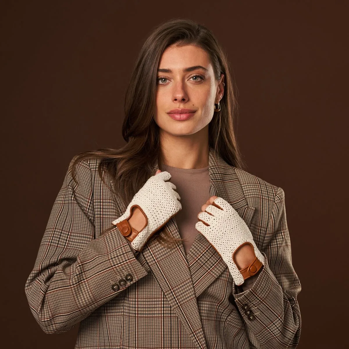 Daniella (cognac) - Hand-sewn Italian crochet driving gloves from lambskin leather