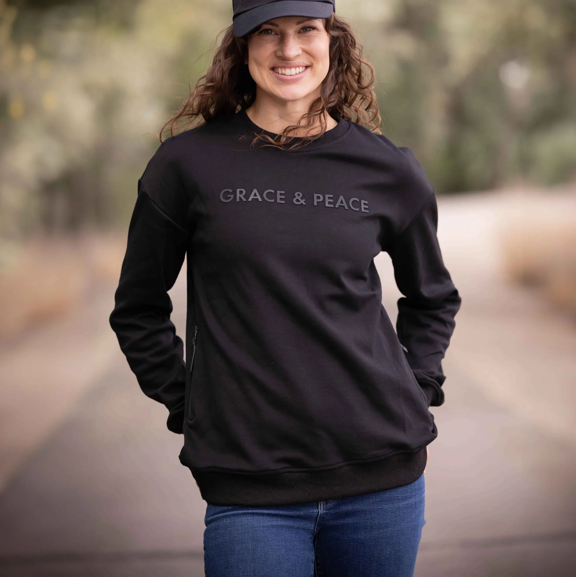 GRACE & PEACE Pullover