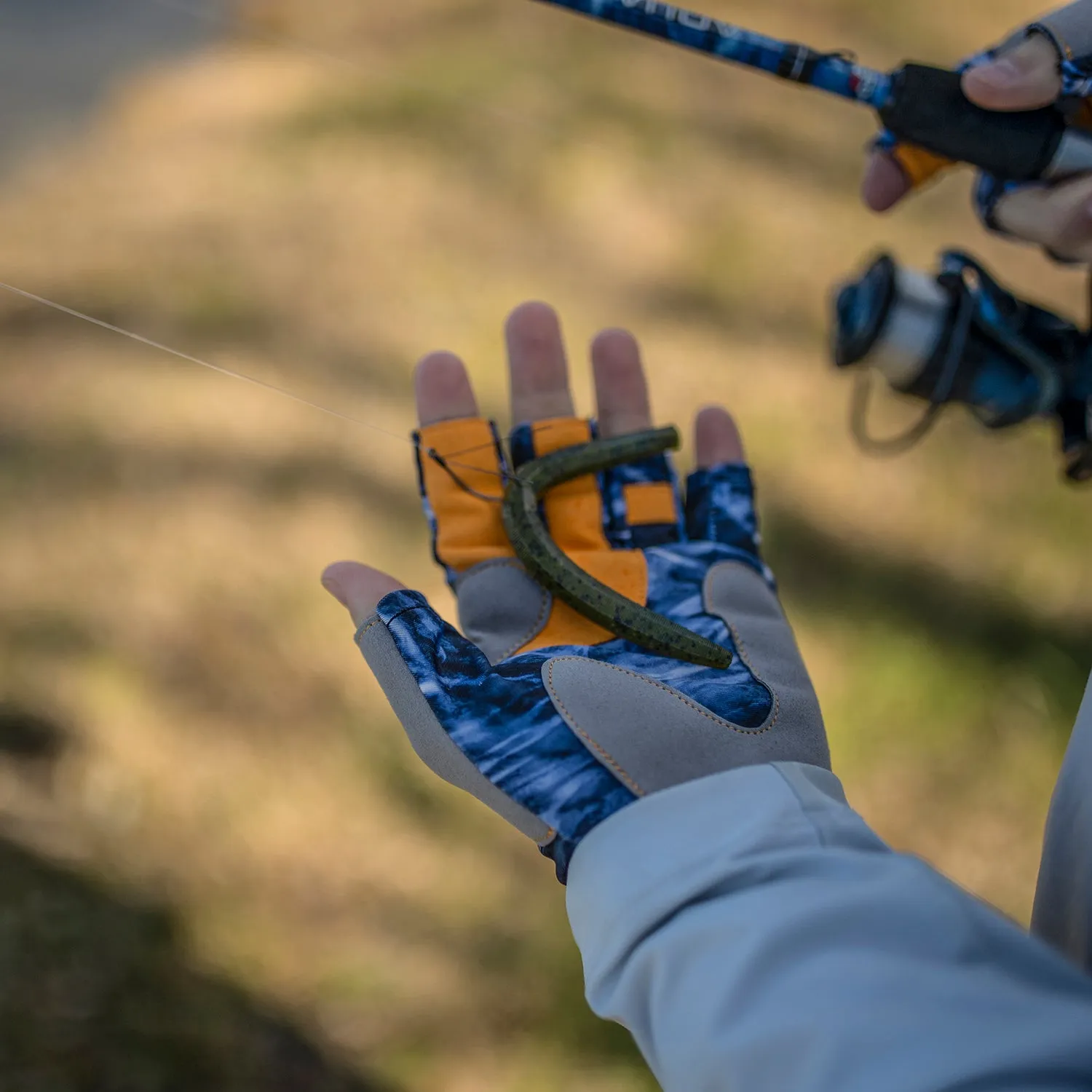 Mossy Oak Fish Baiter Fishing Gloves