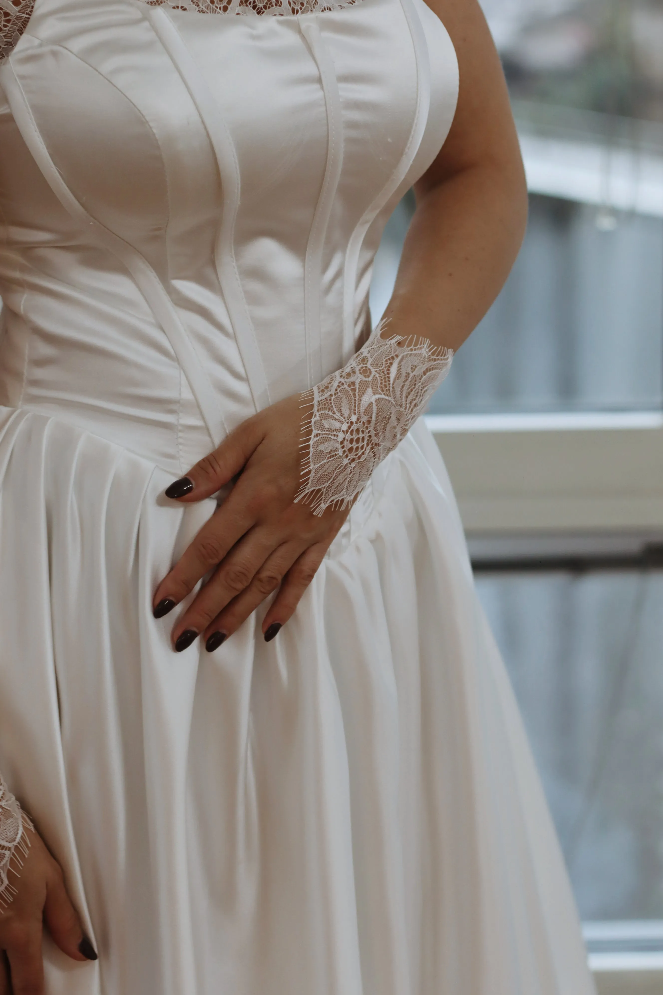 Short Chantilly Lace Bridal Cuffs