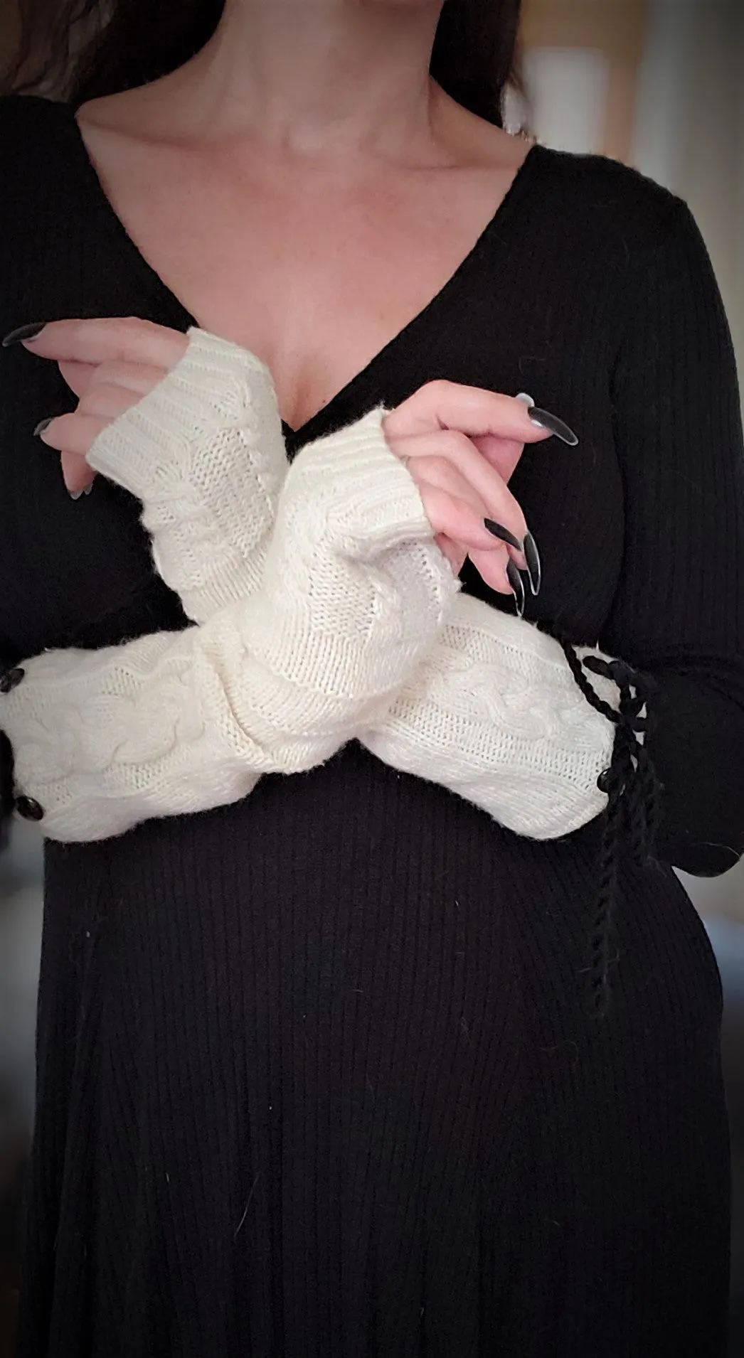 The Fisherman Knit Fingerless Gloves