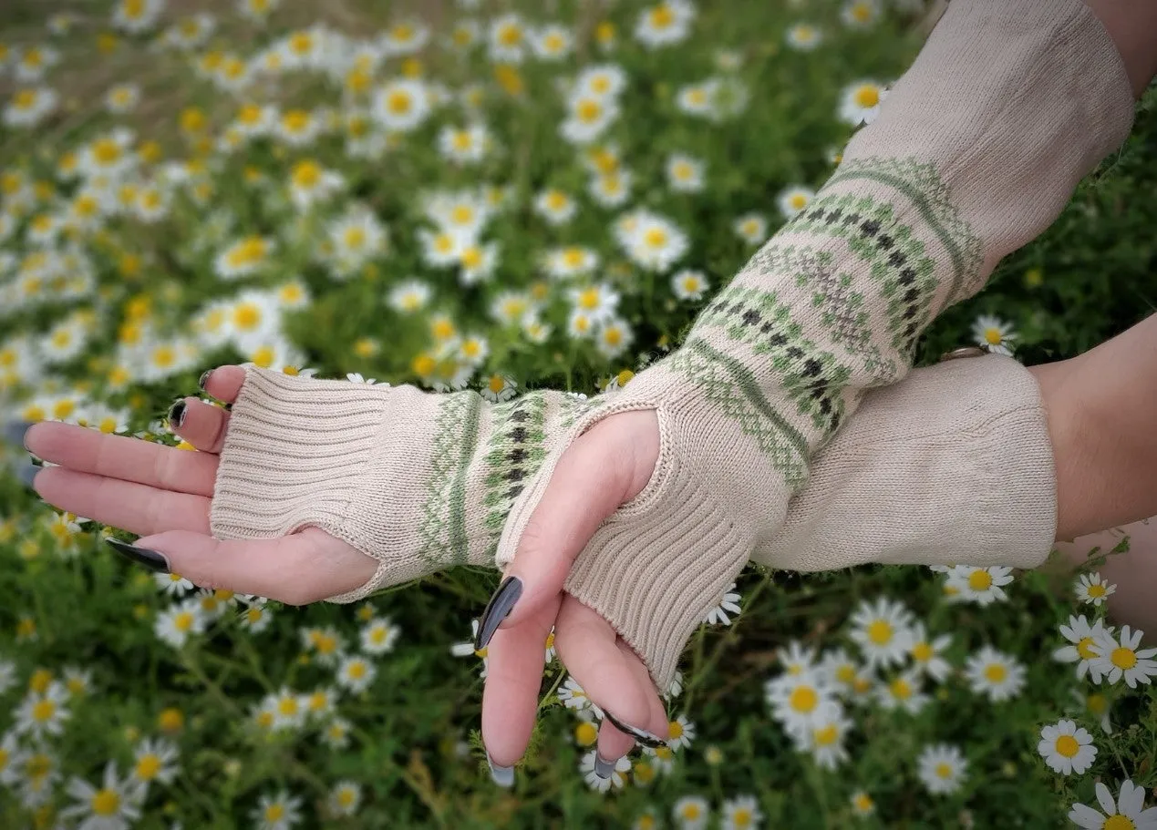 The Viking Spring Fingerless Gloves